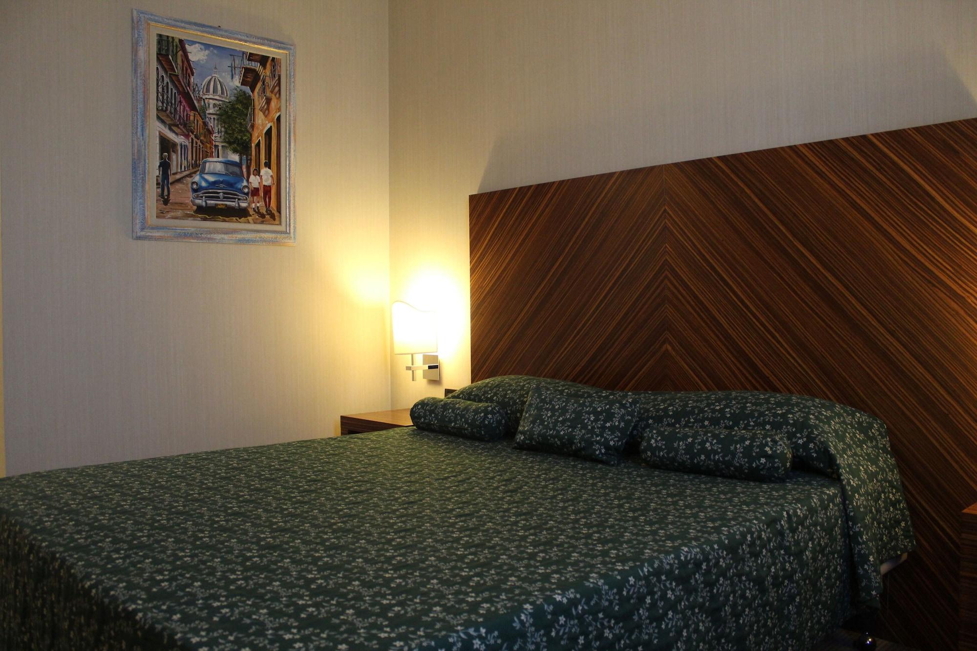 Mh Hotel Piacenza Fiera Екстер'єр фото
