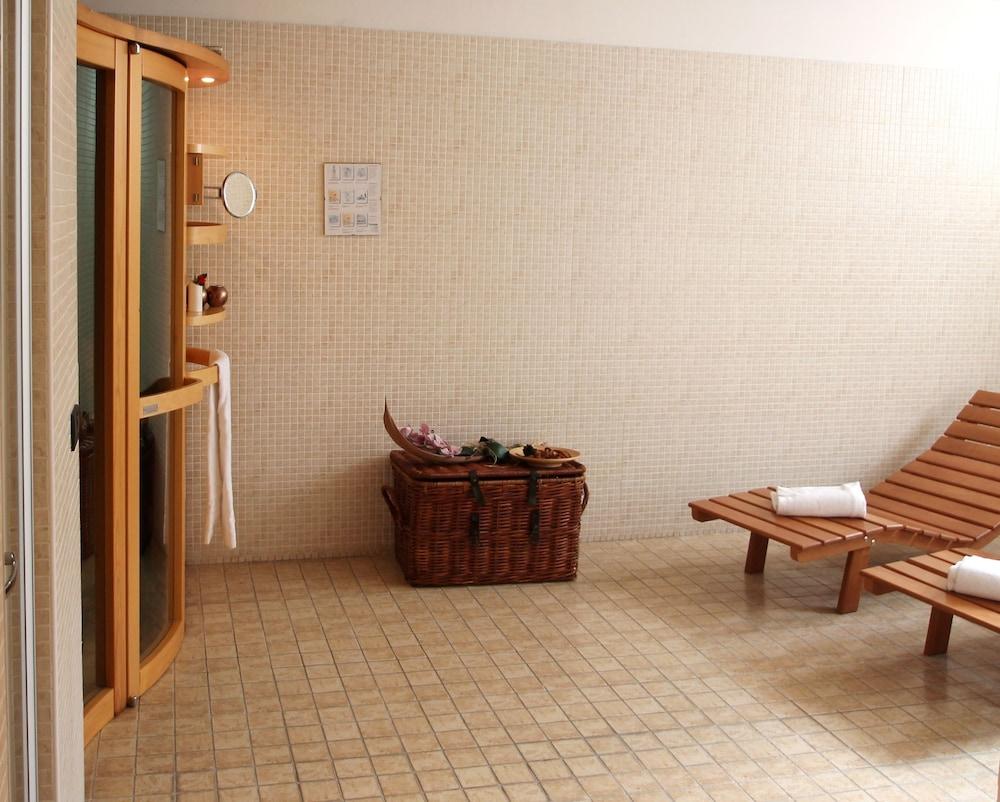 Mh Hotel Piacenza Fiera Екстер'єр фото
