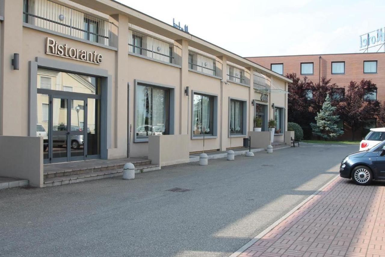 Mh Hotel Piacenza Fiera Екстер'єр фото