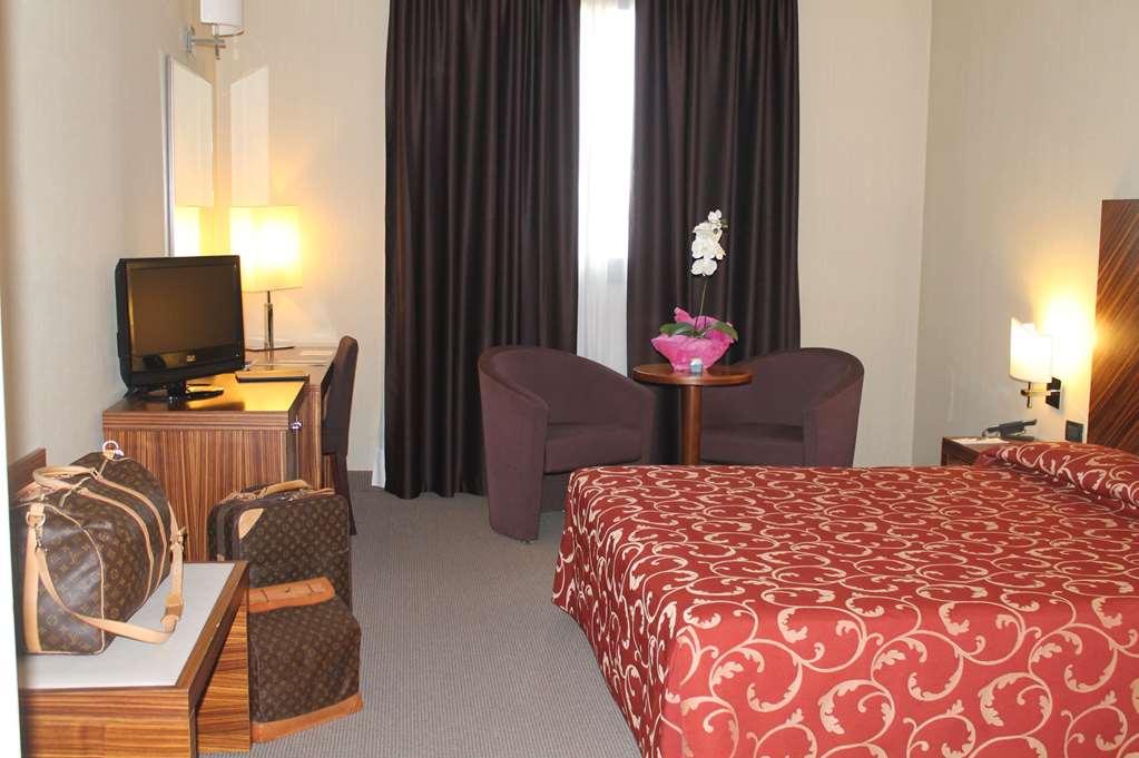 Mh Hotel Piacenza Fiera Номер фото